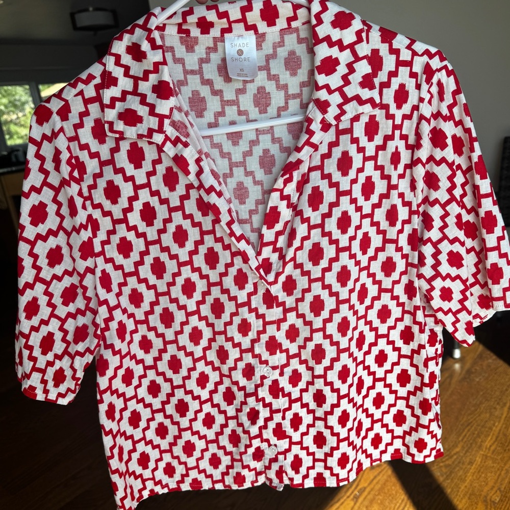 Shade & Shore Red and White Geometric Button Down Shirt